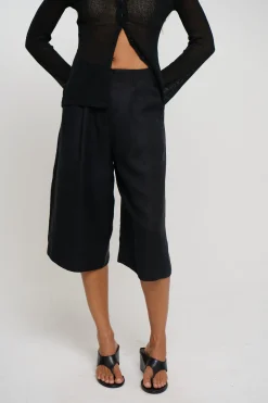 Alex Short Black
