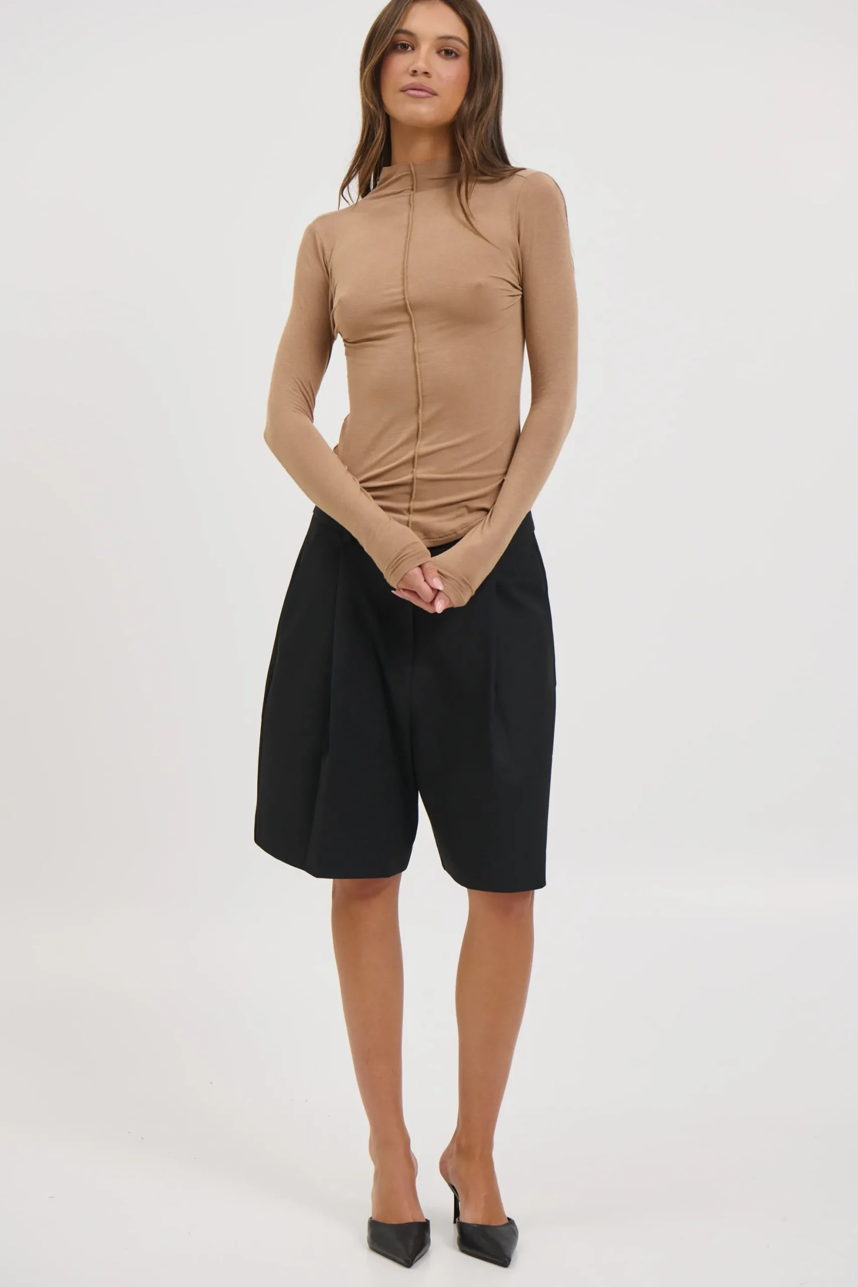 Anisa Turtle Neck Walnut