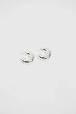 Bold Macaroni Loop Earring Silver