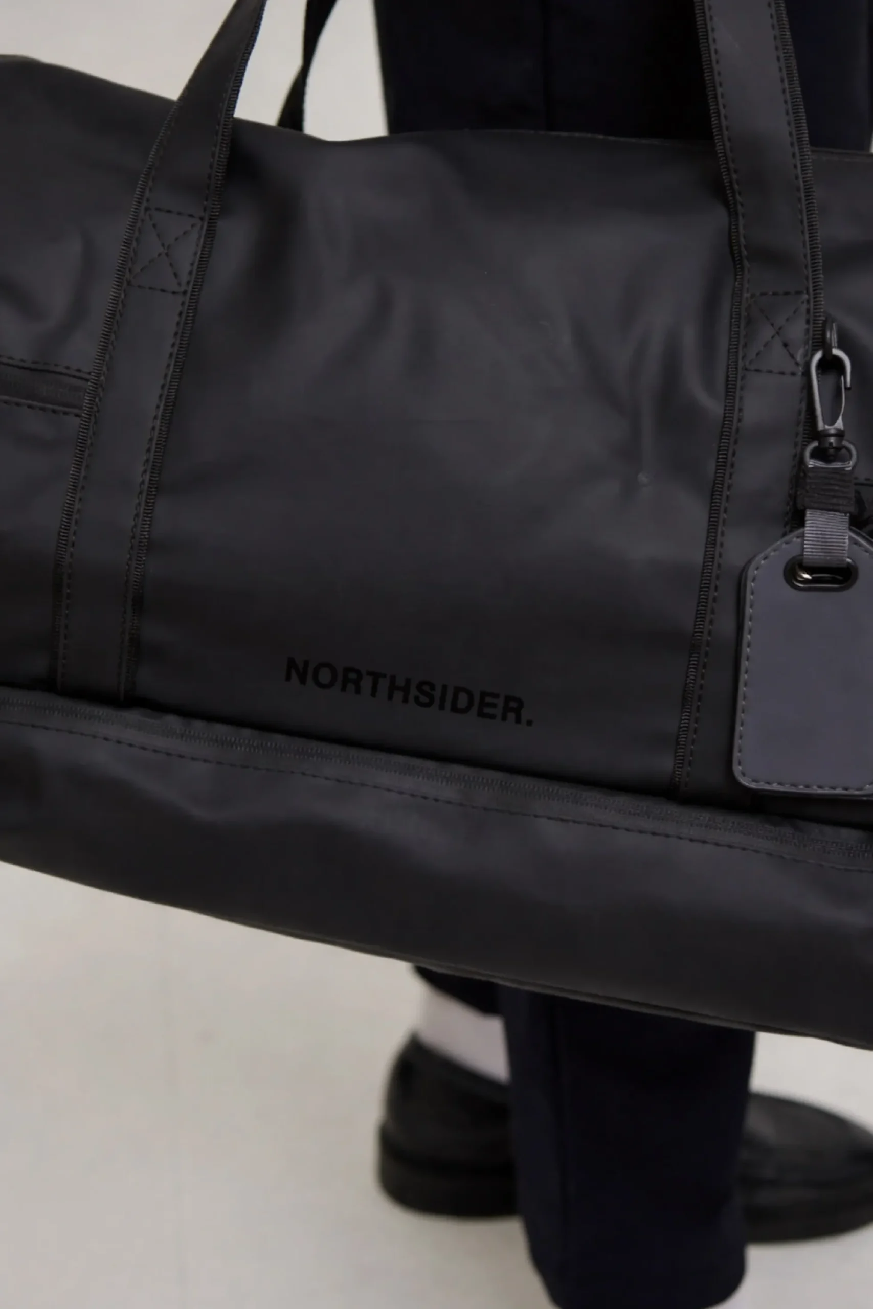 Bronze Snake Travel Bag Black