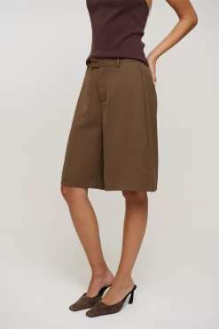 Brooks Bermuda Short Chocolate