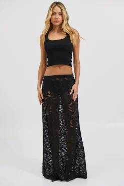 Laura Fitted Tank Black