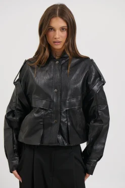 Madame Bomber Onyx