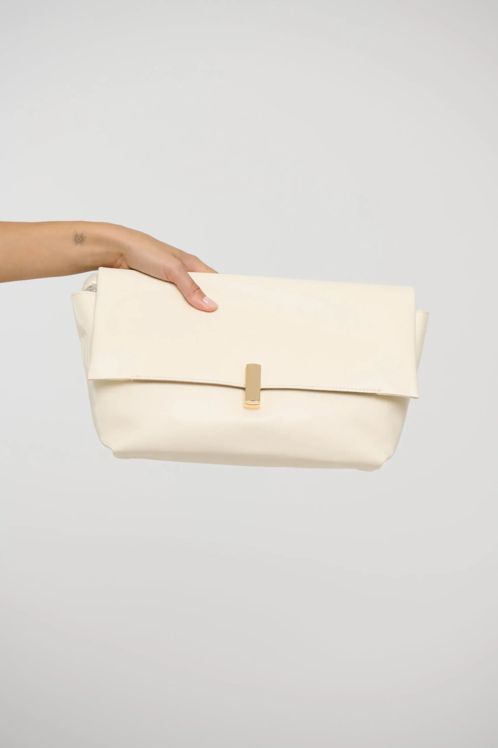Novie Clutch White
