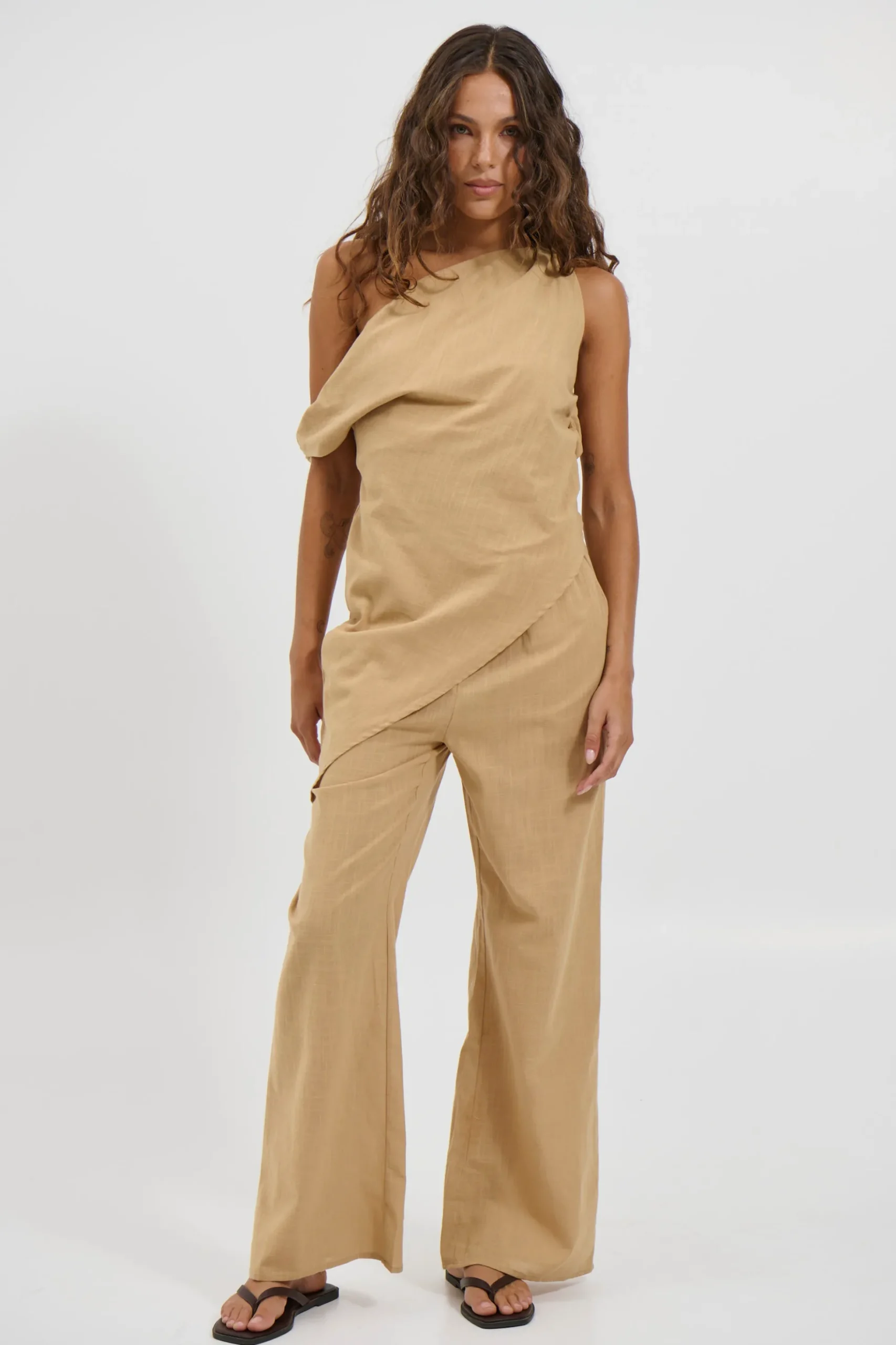 Tasi Set Tan